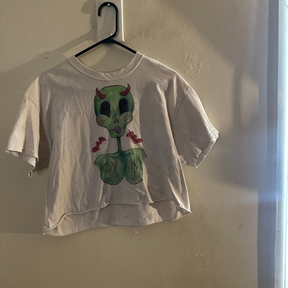 Custom Hand-Painted Alien Cropped T-Shirt